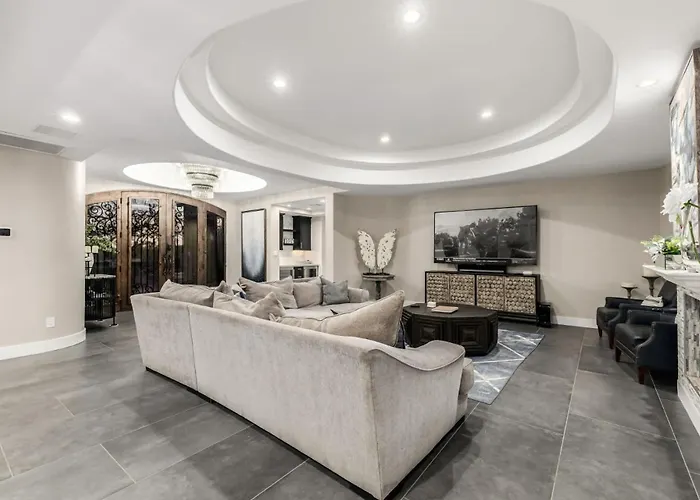 Spacious Camelback View With Pool & Firepit Holiday home Scottsdale