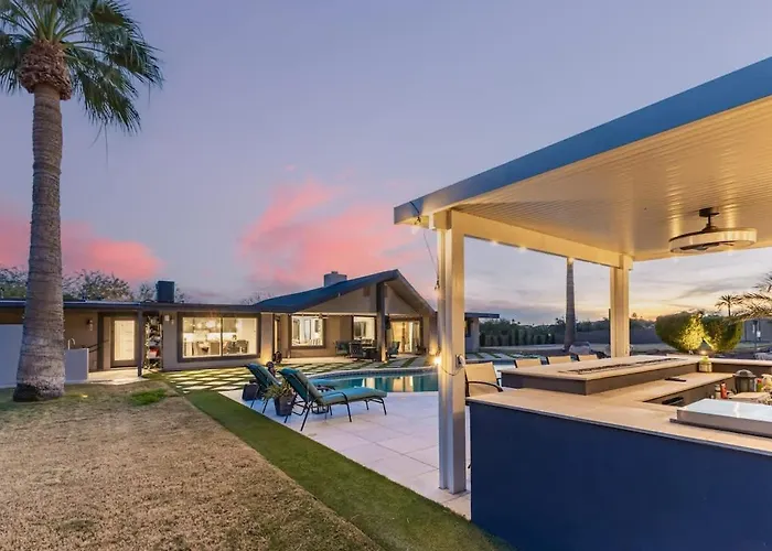 Holiday home Spacious Camelback View With Pool & Firepit Scottsdale