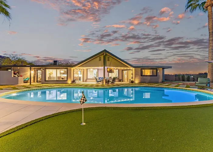 Spacious Camelback View With Pool & Firepit Holiday home Scottsdale