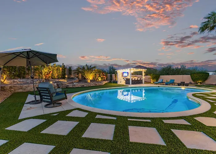 Spacious Camelback View With Pool & Firepit Scottsdale