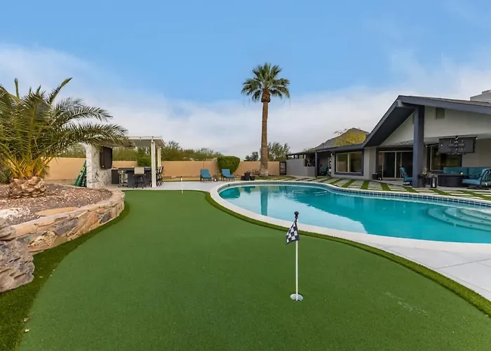 Spacious Camelback View With Pool & Firepit