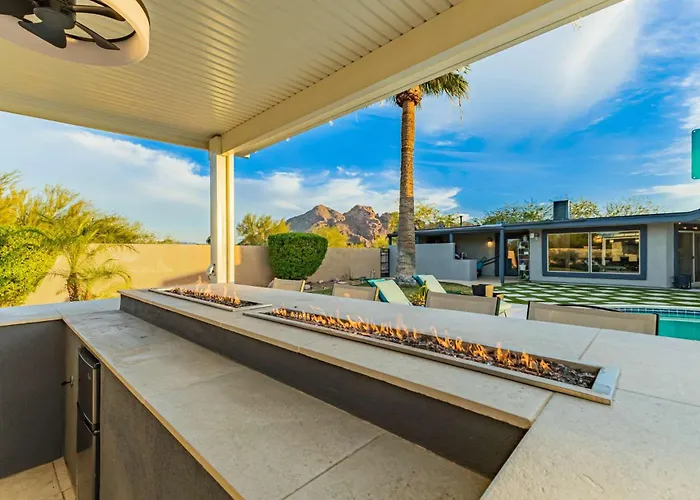 Holiday home Spacious Camelback View With Pool & Firepit Scottsdale