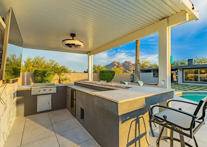 Spacious Camelback View With Pool & Firepit Holiday home Scottsdale
