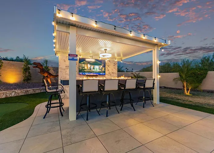 Holiday home Spacious Camelback View With Pool & Firepit Scottsdale