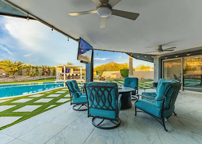 Spacious Camelback View With Pool & Firepit Holiday home