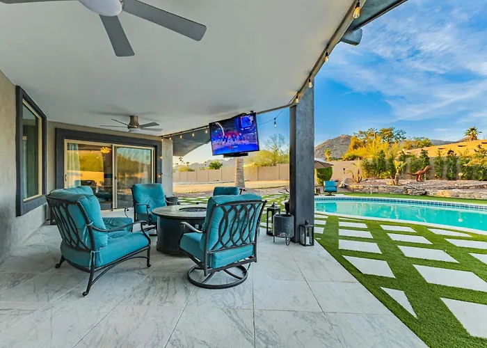 Spacious Camelback View With Pool & Firepit