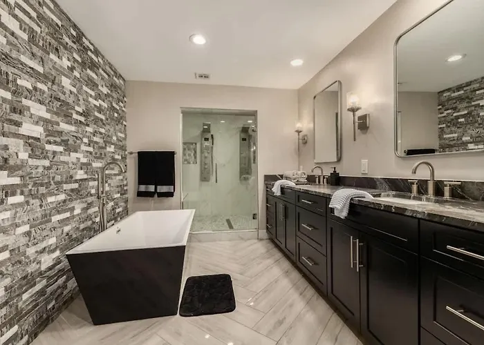 Spacious Camelback View With Pool & Firepit Holiday home Scottsdale