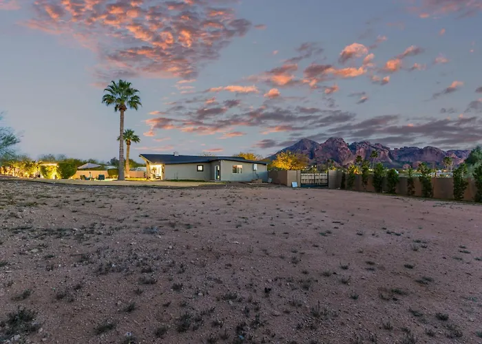 Spacious Camelback View With Pool & Firepit Holiday home