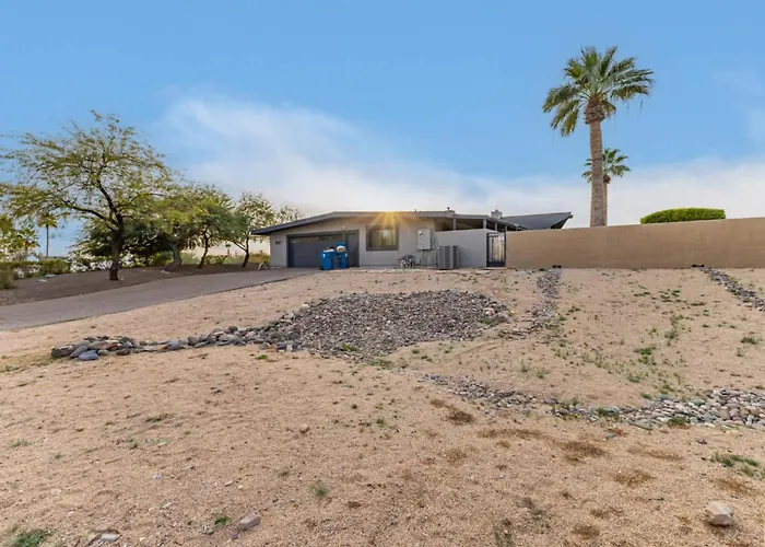 Spacious Camelback View With Pool & Firepit Holiday home *