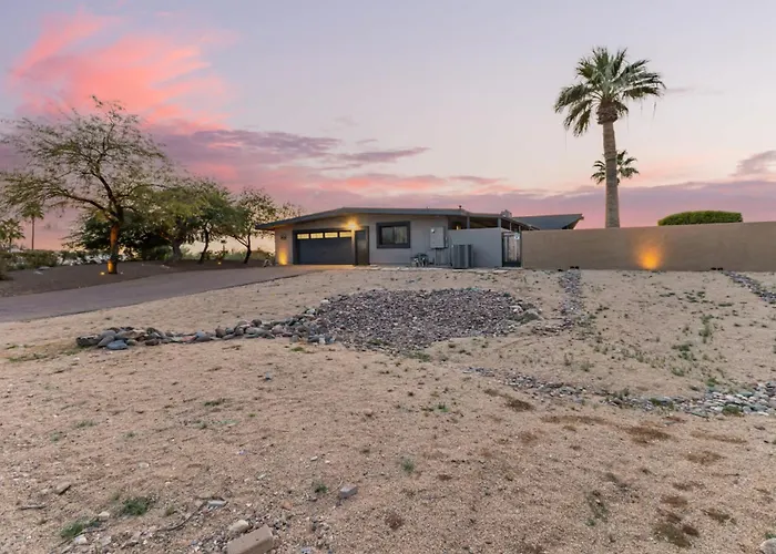 Holiday home Spacious Camelback View With Pool & Firepit Scottsdale