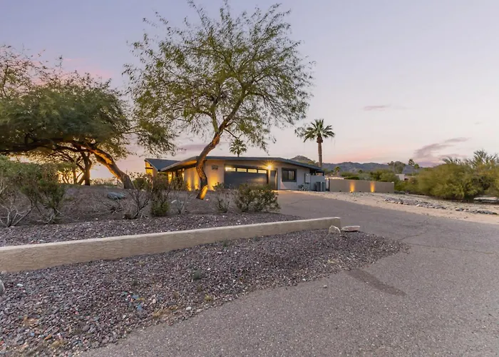 Spacious Camelback View With Pool & Firepit Holiday home